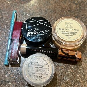 Makeup artists lot powder Bye Bye Pores Translucent Powder beauty for real